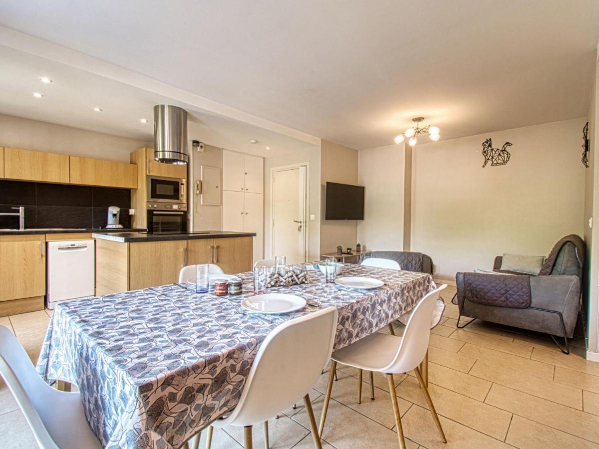 Apartment Les Jardins De Phebus By Interhome Frejus